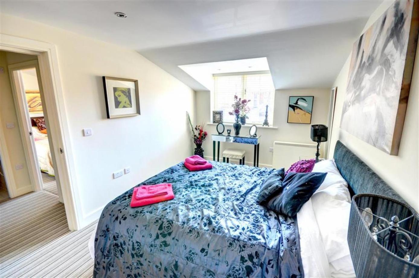 Hotties House - Two-Bed Cottage, Dog-Friendly & Off-Street Parking - Scarborough Eksteriør billede